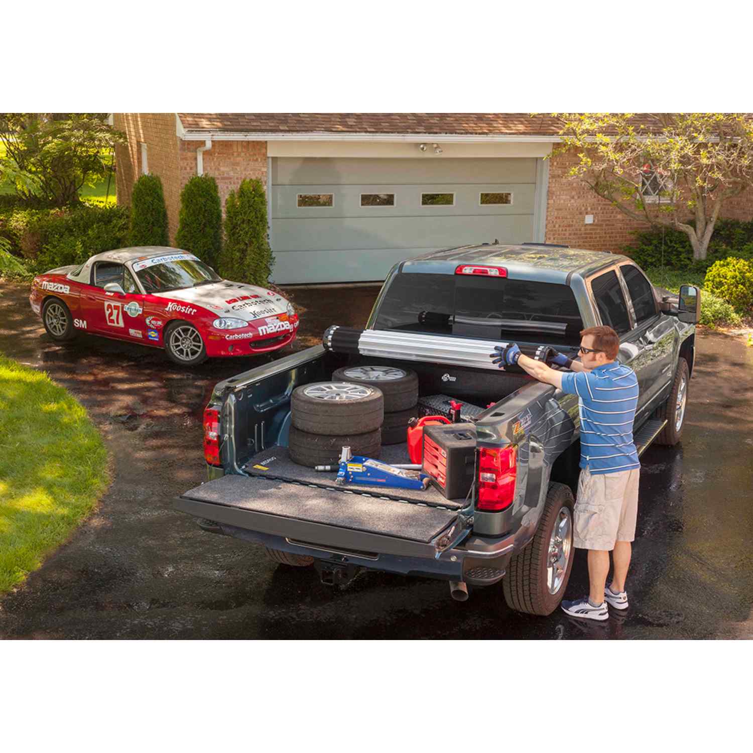 BAK Revolver X2 GMC Silverado/Sierra 1500 Hard Roll-up Tonneau Cover - Image 13