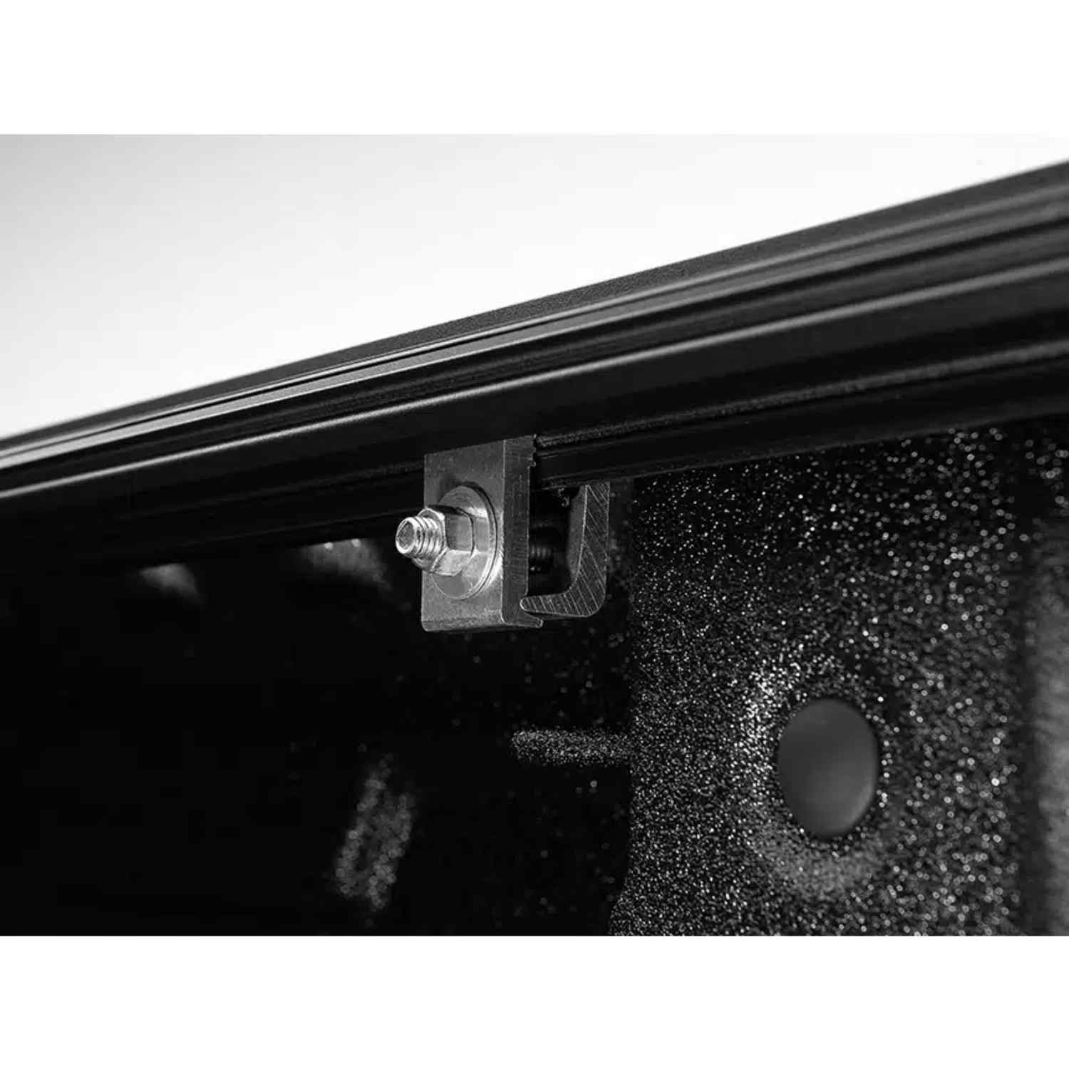 BAKFlip G2 GMC Silverado/Sierra Hard Folding Tonneau Cover - Image 7