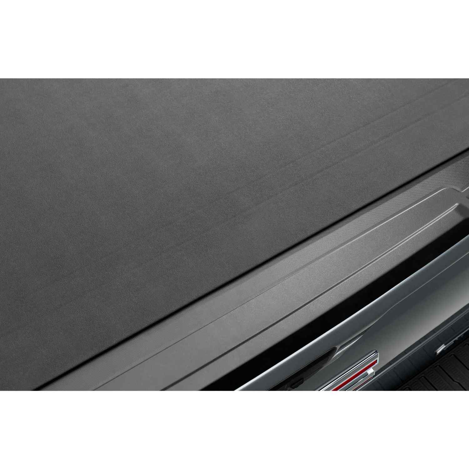 BAKFlip G2 GMC Silverado/Sierra Hard Folding Tonneau Cover - Image 9