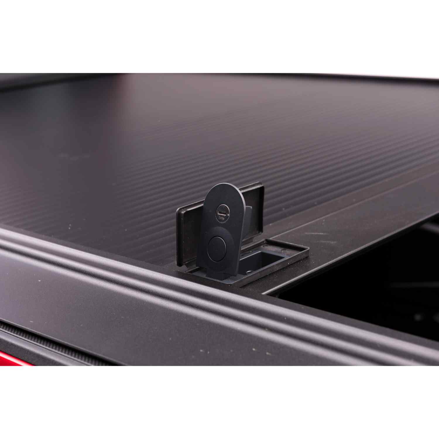 RetraxONE MX Tacoma Manual Retractable Tonneau Cover - Image 6