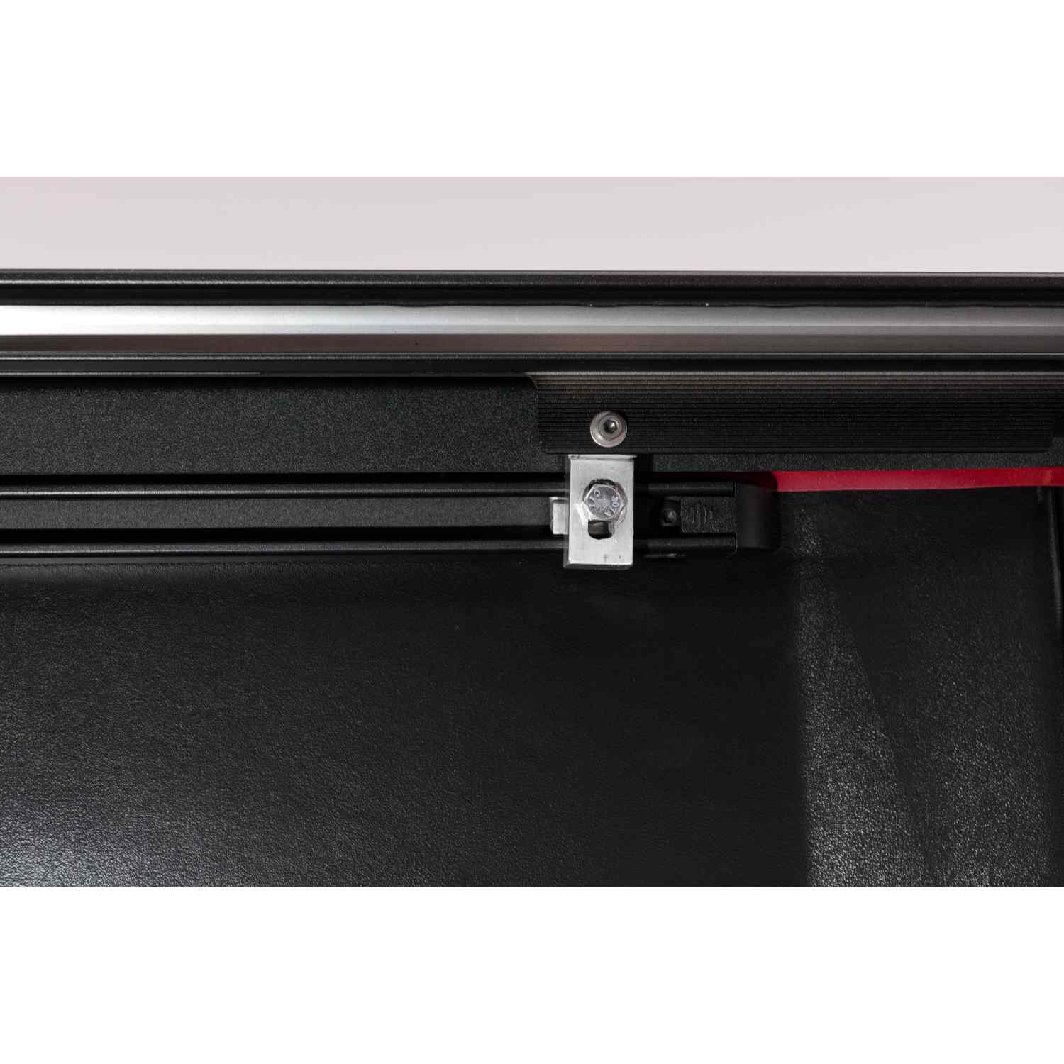 RetraxONE MX Tacoma Manual Retractable Tonneau Cover - Image 7