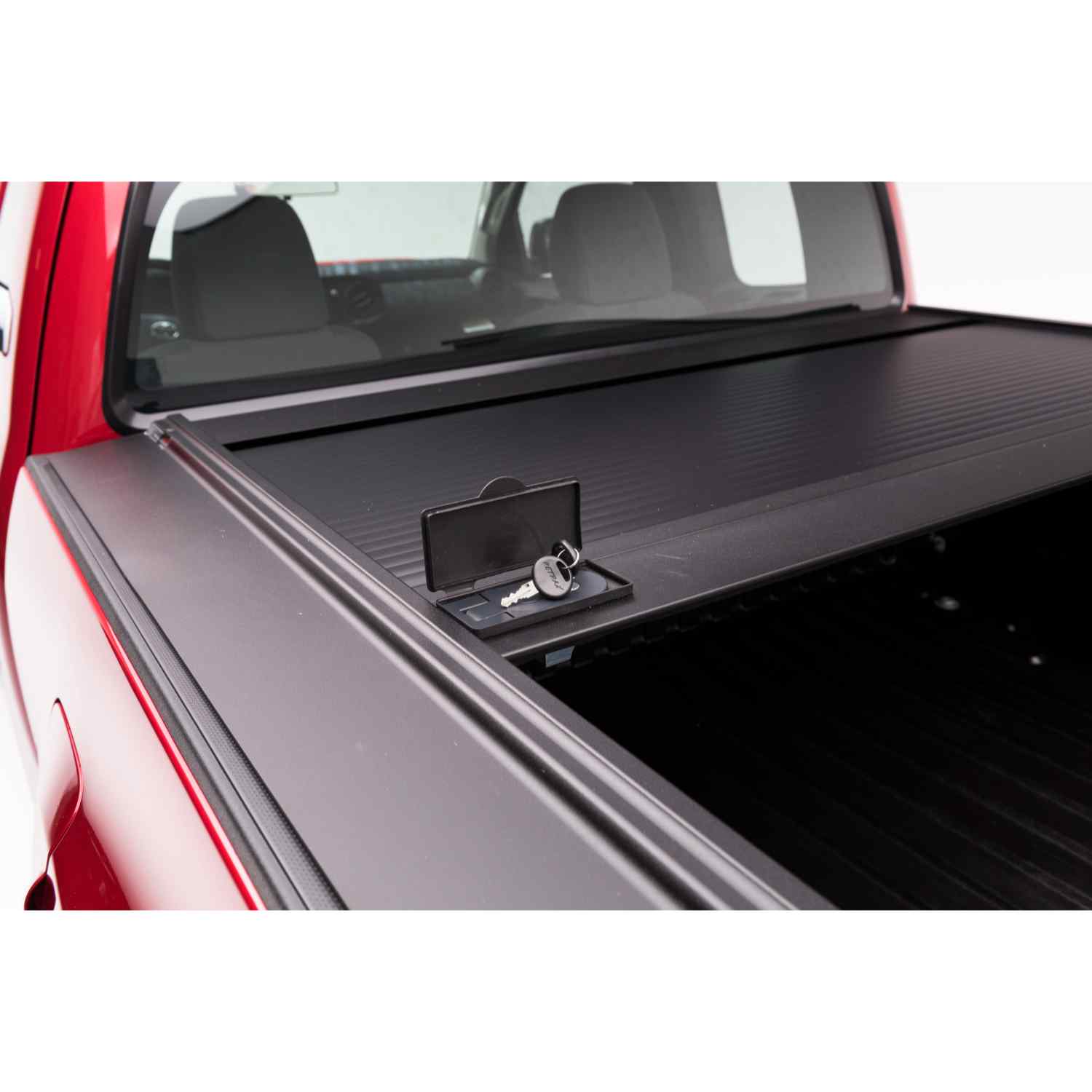 RetraxONE MX Tacoma Manual Retractable Tonneau Cover - Image 9