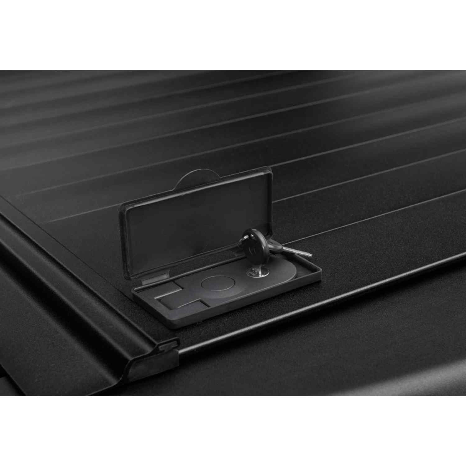 RetraxPRO MX GMC 1500 And Chevy Manual Retractable Tonneau Cover - Image 5